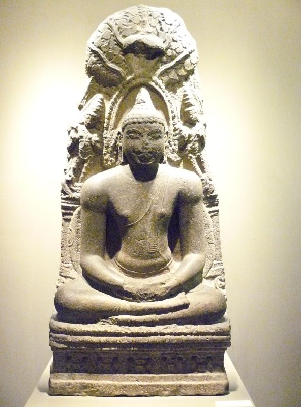 Buddha_Meditating_Under_the_Bodhi_Tree,_800_C.E